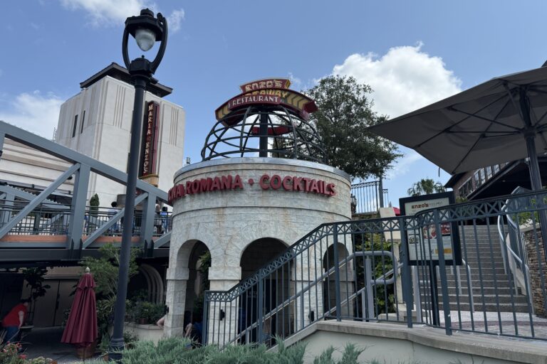 Enzo’s Hideaway Tunnel Bar